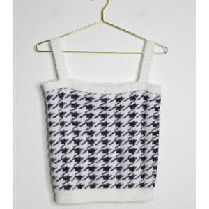 Willow & Wind Black White Fuzzy Knit Houndstooth Tank - Clueless - Medium